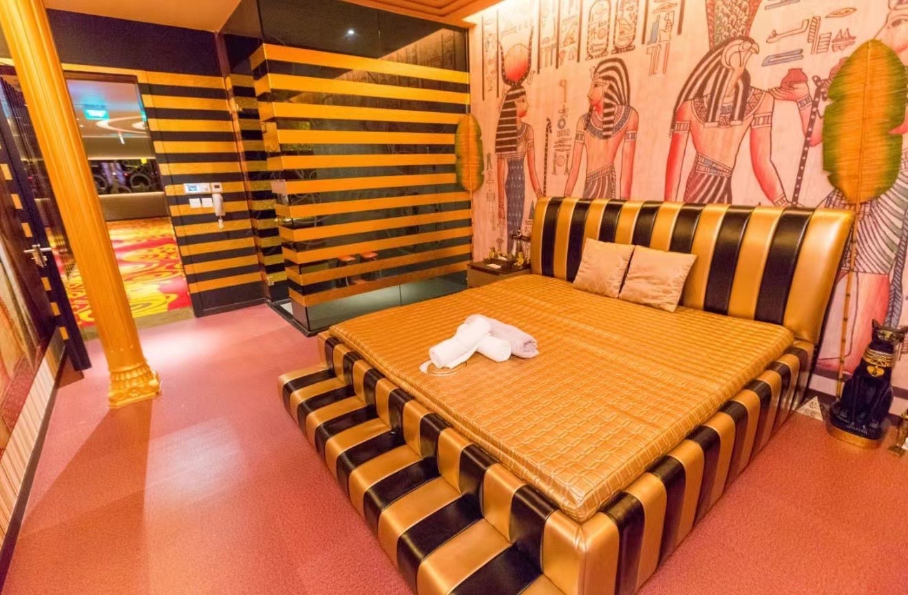 埃及風情主題，與法老美女共度神秘之夜！