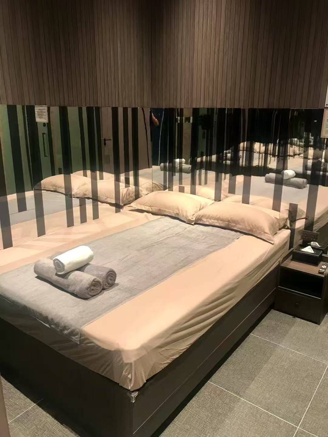 ️ 舒適睡眠環境，與美女共度美好夜晚！